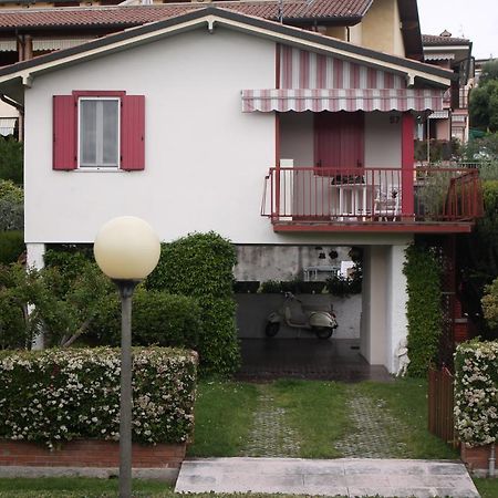 Residenza Palmira Bardolino Apartment Calmasino Екстериор снимка