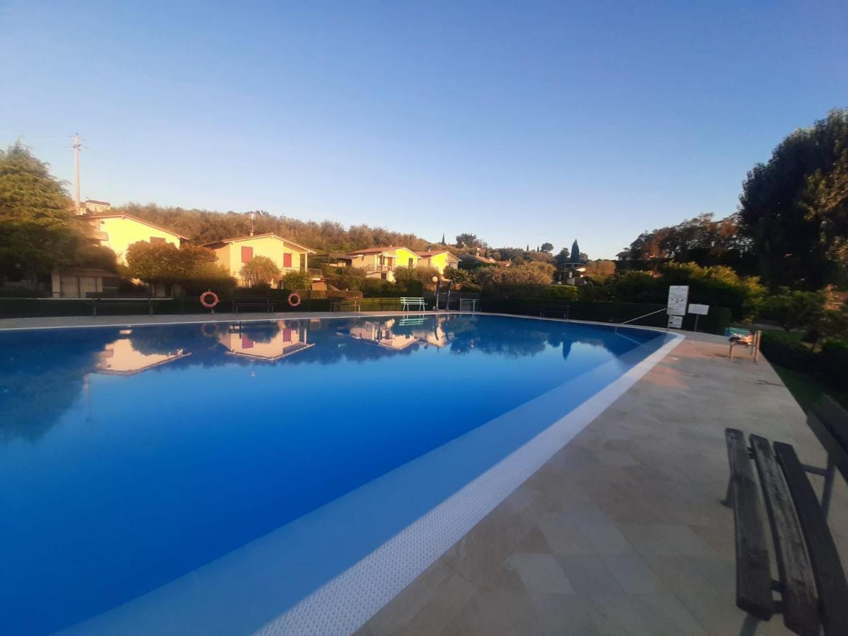 Residenza Palmira Bardolino Apartment Calmasino Екстериор снимка